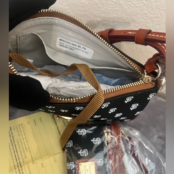 DOONEY & BOURKE / GIANT LEXI CROSSBODY WITH SM COUN CASE - Picture 6 of 6